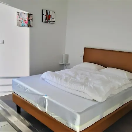 Agate Apartment